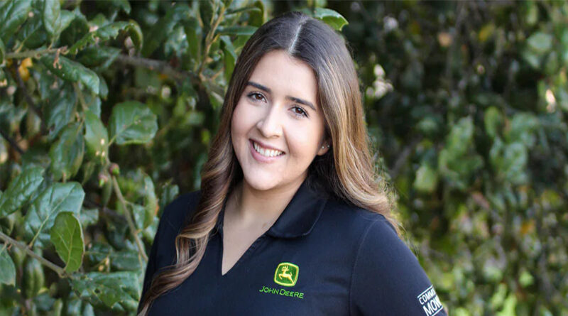 Deere Intern Credits MANRRS With Introducing Her To Talented People With Diverse Backgrounds