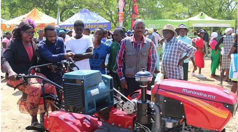 Two-wheel tractors transform smallholder farming communities in Masvingo