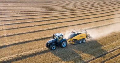 High-Tech for Large Square Balers: New Holland IntelliSense™ Bale Automation brings big benefits for baling process