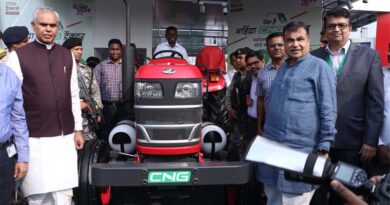 Mahindra unveils CNG Tractor at Agrovision; reduces emission by 70% compared to diesel tractors
