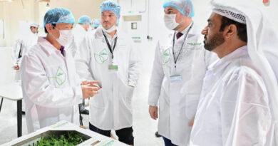 Director-General visits "world's largest vertical farm" ahead of COP28 opening