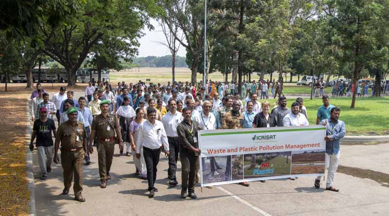 ICRISAT Celebrates Earth Day: Commits to Reduced Plastic Use